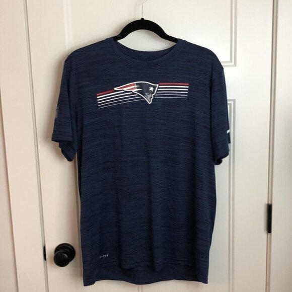 𝅺NIKE Tee NFL THE PATRIOTS the on field apparel dri fit sz lg - Picture 1 of 6